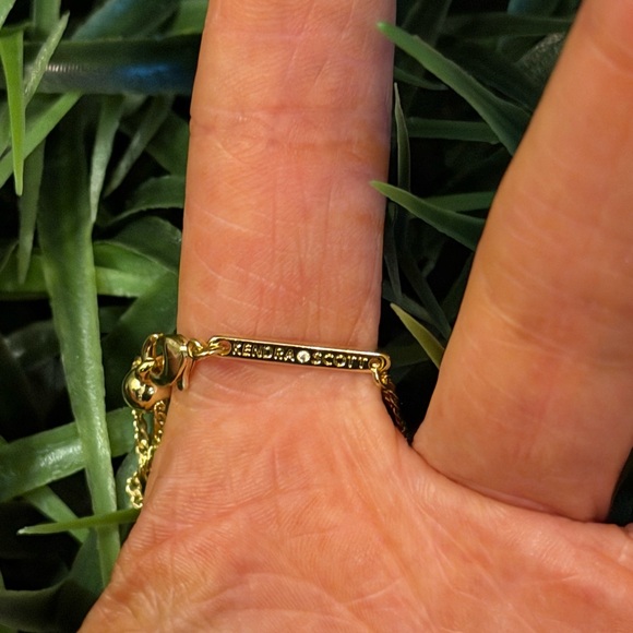 Kendra Scott Haley Bow Gold Short Pendant Necklace - Rose Violet Mother of Pearl - Picture 2 of 3